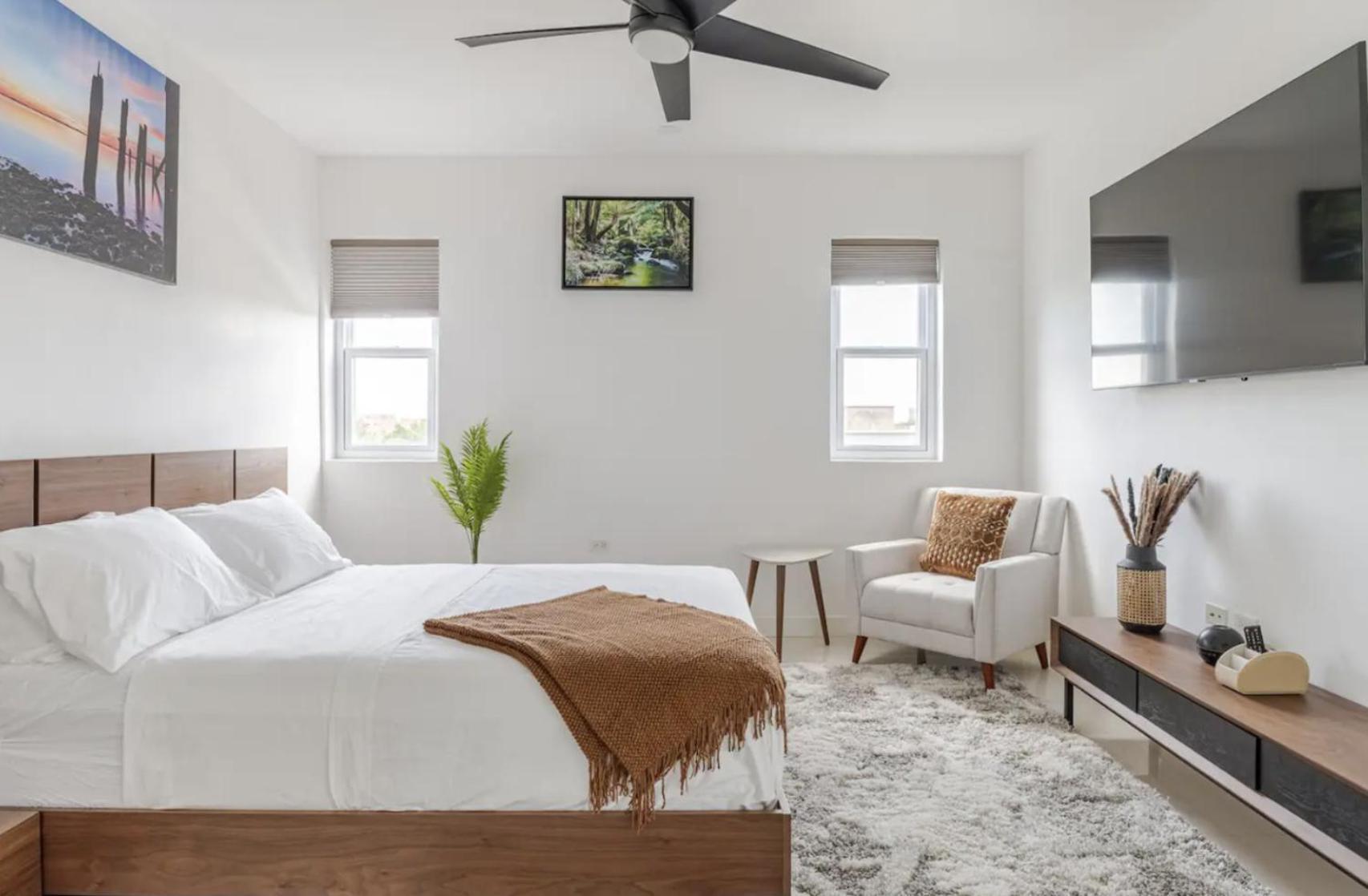 Luxe City Oasis 2Br With Rooftop Pool And Gym Kingston Extérieur photo